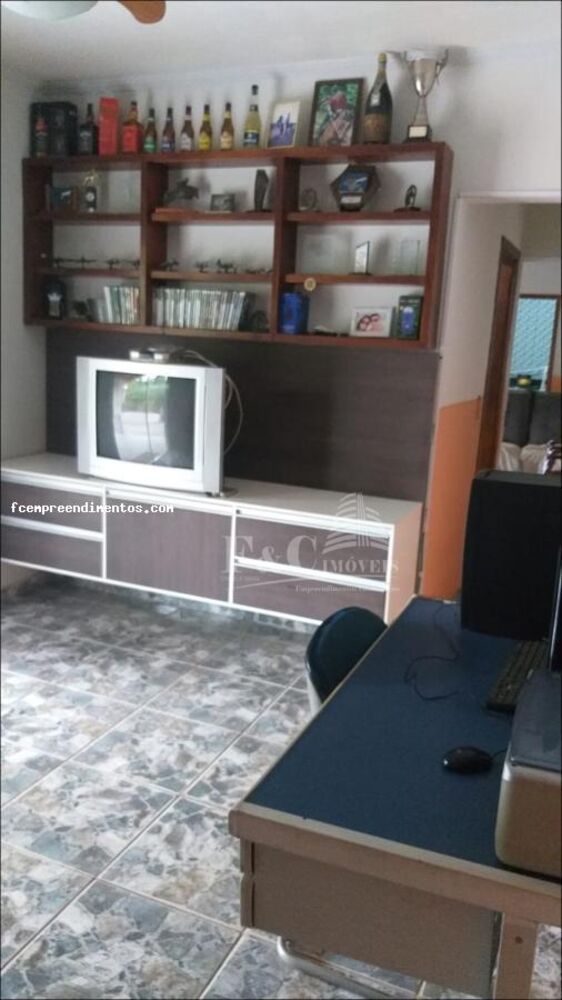 Chácara à venda com 3 quartos, 1500m² - Foto 2