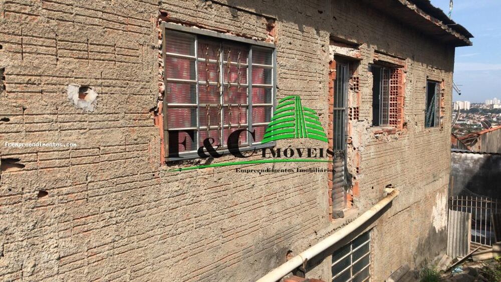 Casa à venda com 2 quartos, 250m² - Foto 2