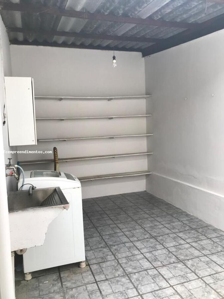 Casa à venda com 3 quartos, 180m² - Foto 16