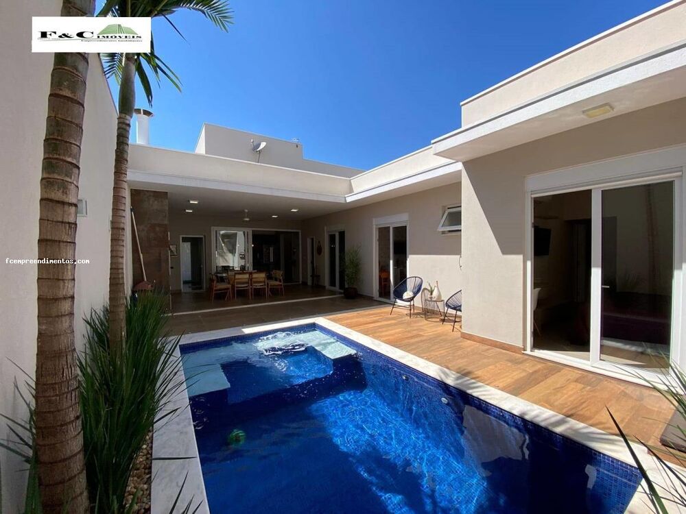 Casa de Condomínio à venda com 3 quartos, 293m² - Foto 1