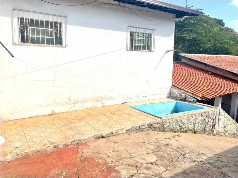 Casa à venda com 2 quartos, 300m² - Foto 4