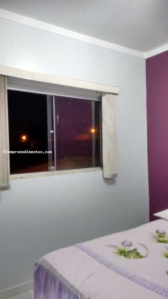 Casa à venda com 2 quartos, 154m² - Foto 4
