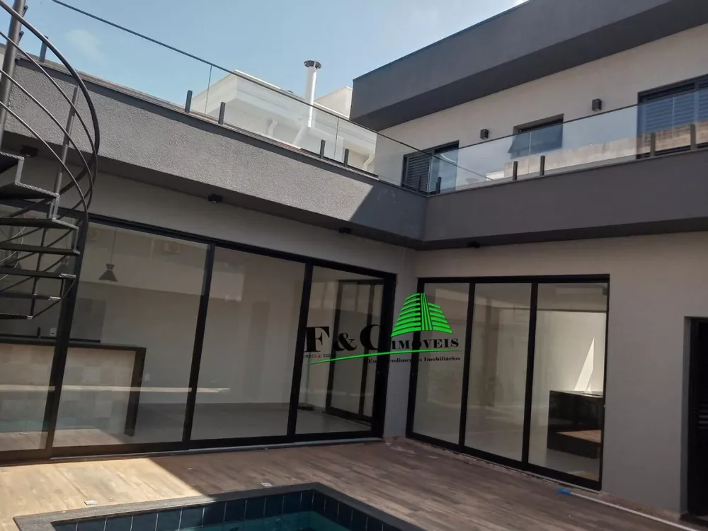 Casa de Condomínio à venda com 3 quartos, 250m² - Foto 2