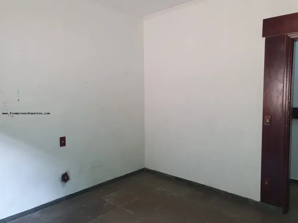 Casa, 3 quartos, 174 m² - Foto 1