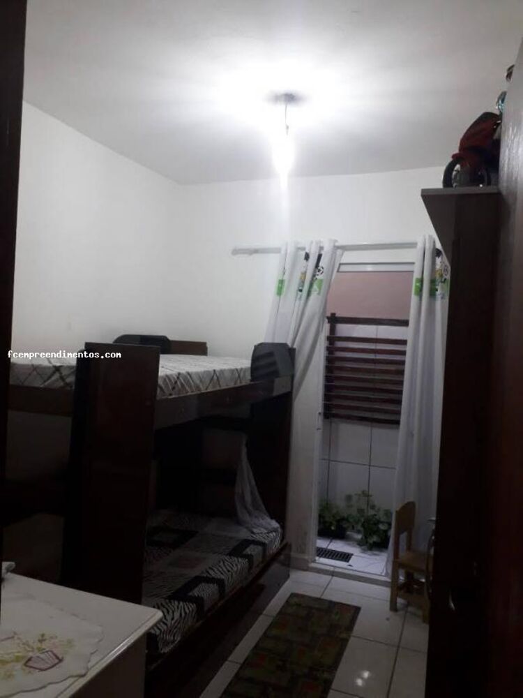 Casa à venda com 4 quartos, 169m² - Foto 1