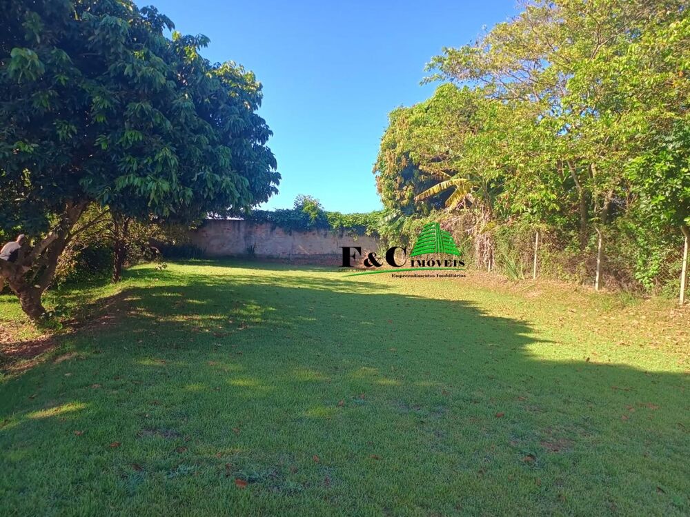 Chácara à venda com 3 quartos, 1800m² - Foto 1