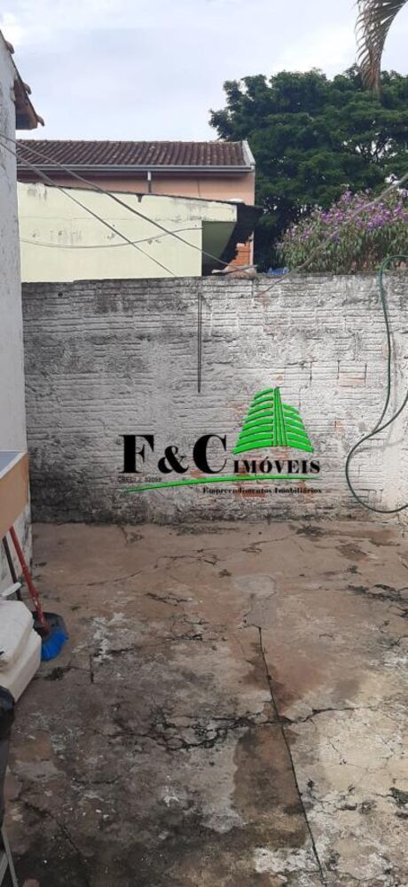 Casa à venda com 2 quartos, 350m² - Foto 2