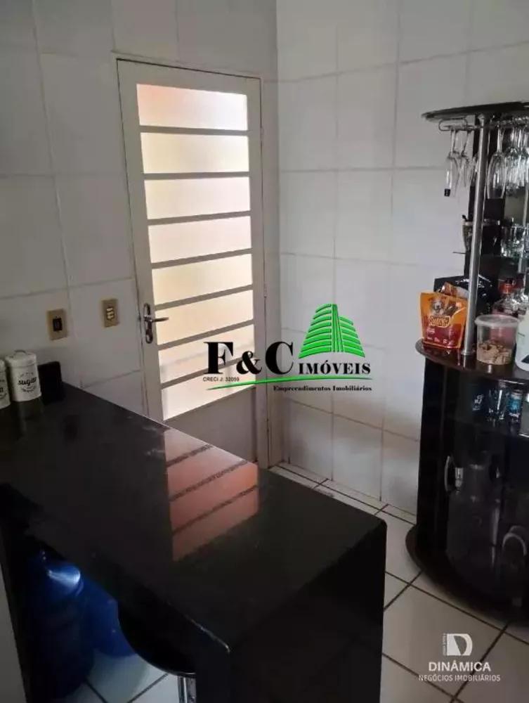 Casa de Condomínio à venda com 2 quartos, 140m² - Foto 3