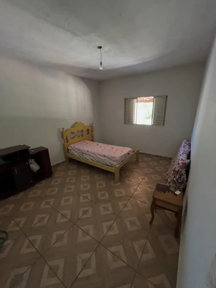 Chácara, 3 quartos, 1100 m² - Foto 1