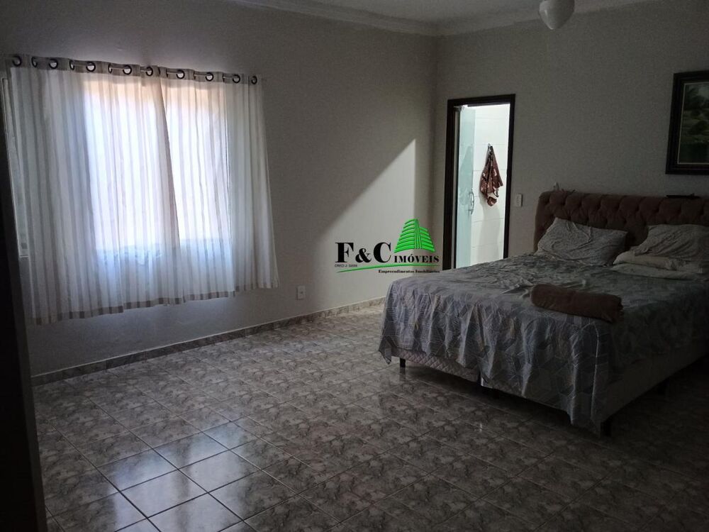 Chácara à venda com 4 quartos, 1800m² - Foto 4