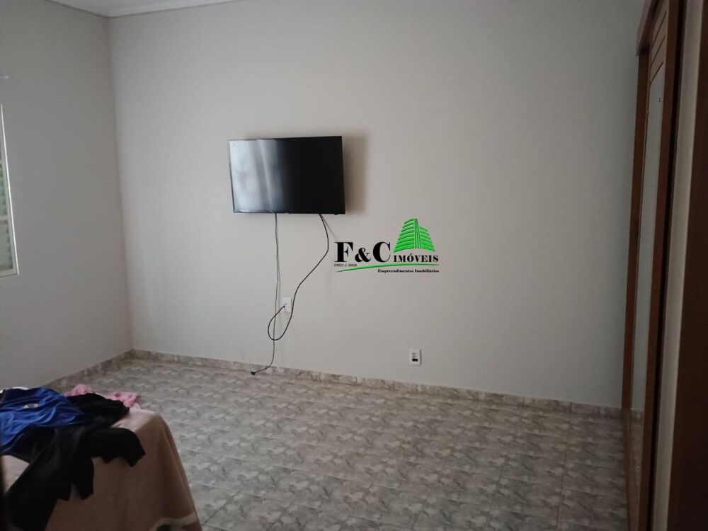 Chácara à venda com 4 quartos, 1800m² - Foto 3