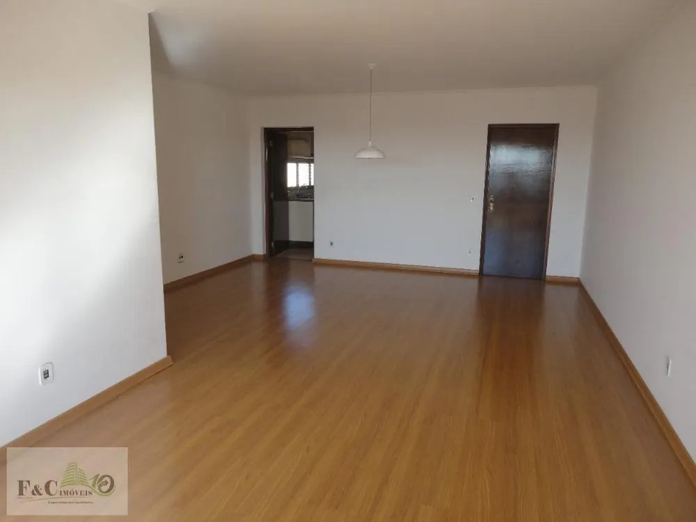 Apartamento, 3 quartos, 132 m² - Foto 2