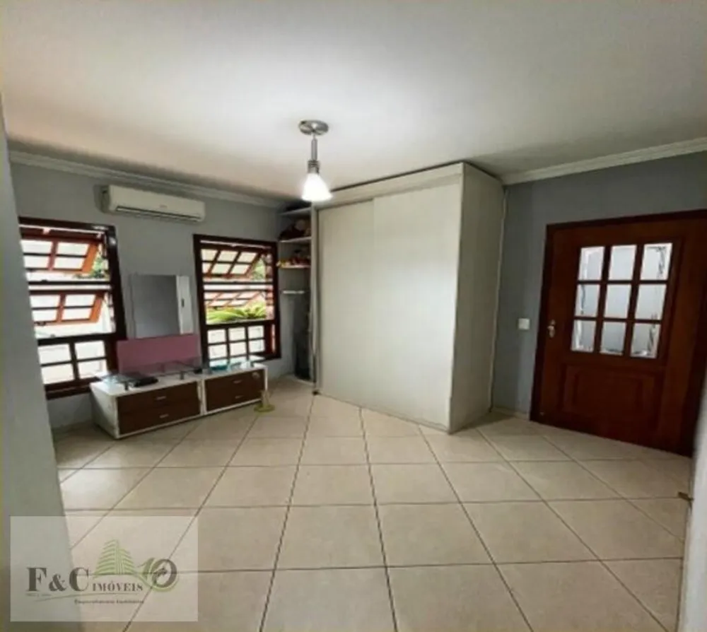 Chácara, 4 quartos, 1065 m² - Foto 2