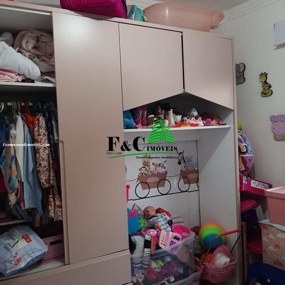 Casa à venda com 3 quartos, 275m² - Foto 2