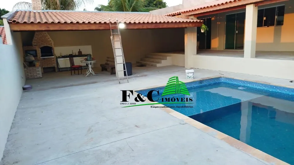 Chácara, 4 quartos, 1250 m² - Foto 1