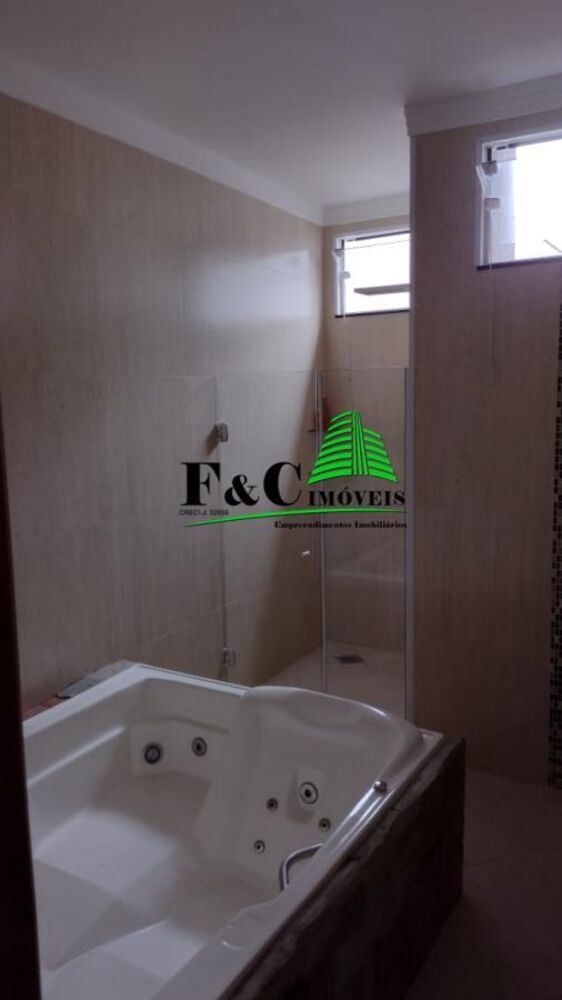 Casa à venda com 3 quartos, 450m² - Foto 18