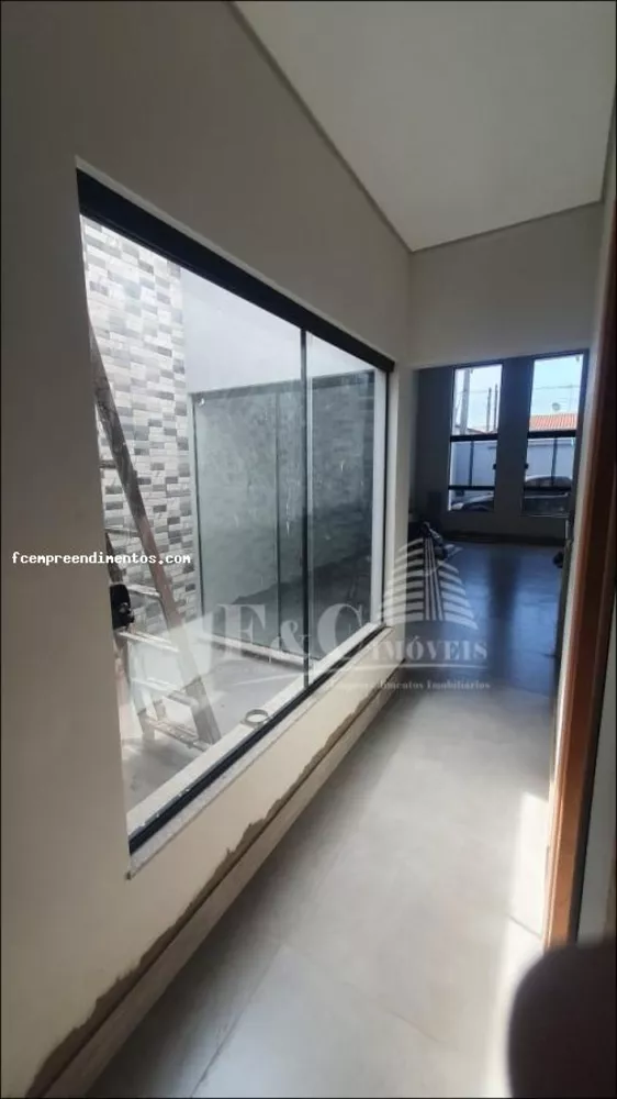 Casa à venda com 2 quartos, 200m² - Foto 4