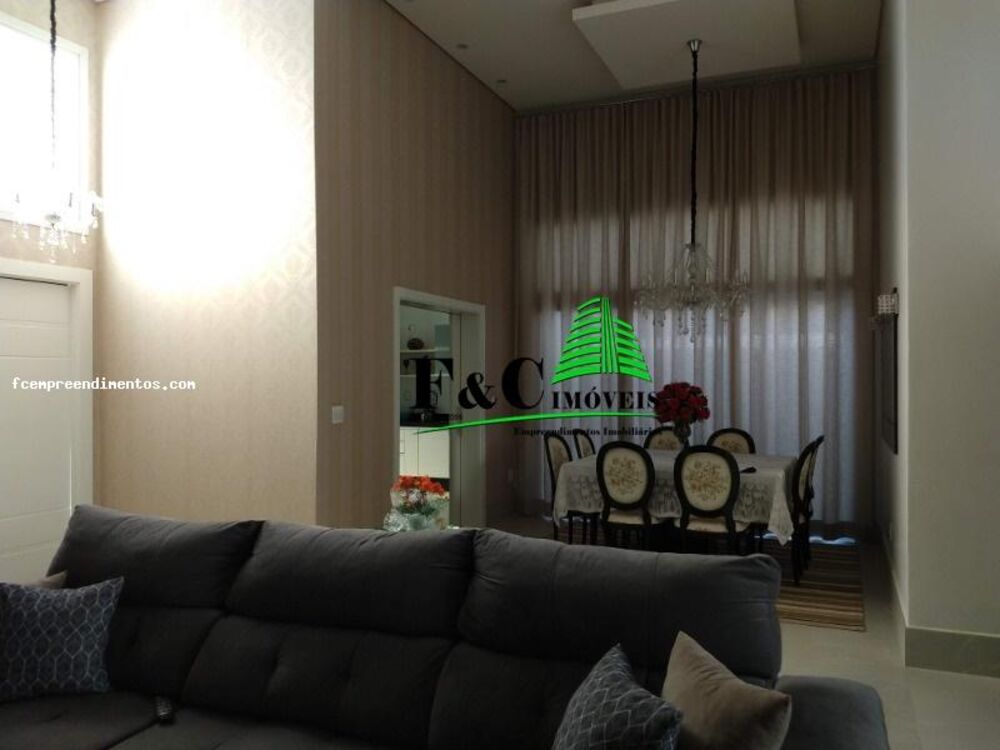 Casa de Condomínio à venda com 3 quartos, 300m² - Foto 2