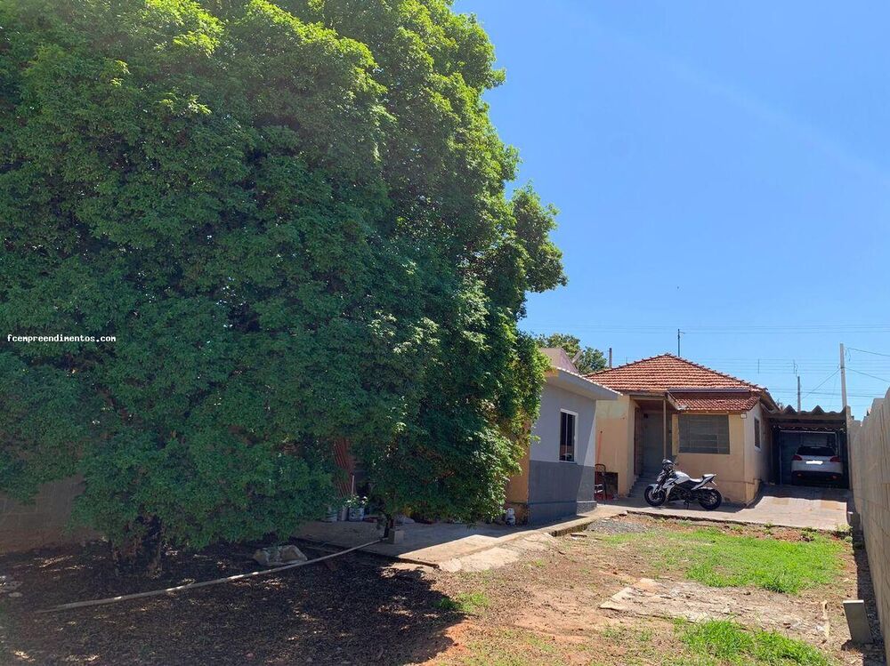 Casa à venda com 2 quartos, 340m² - Foto 1