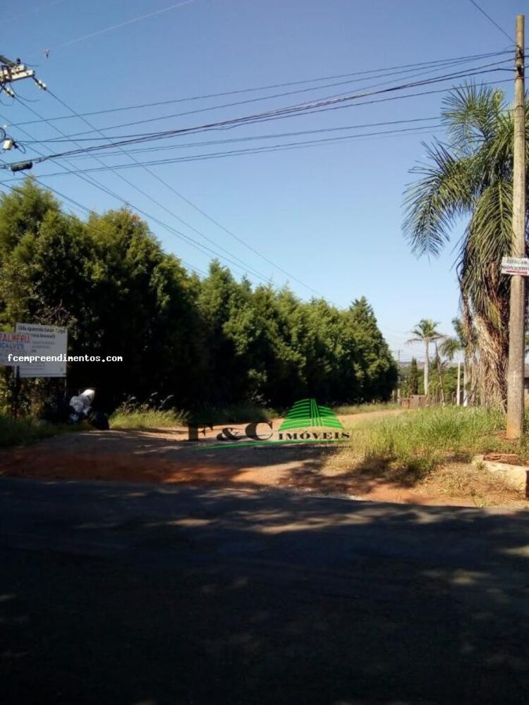 Chácara, 3 quartos, 1511 m² - Foto 1