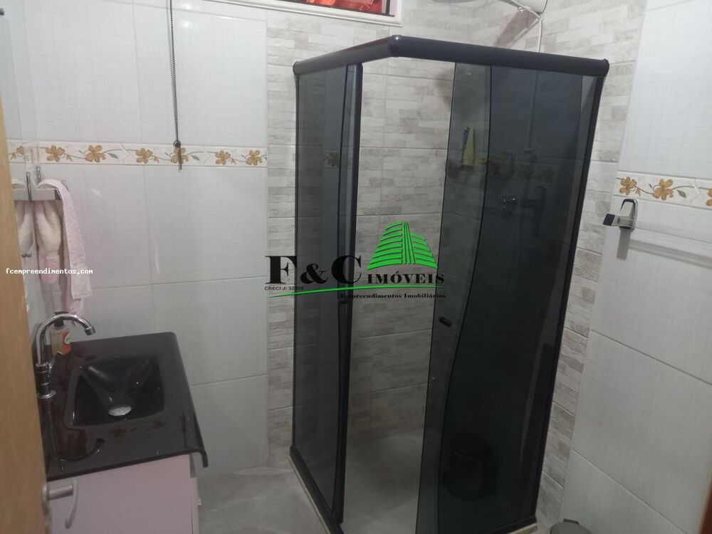 Casa à venda com 3 quartos, 220m² - Foto 3