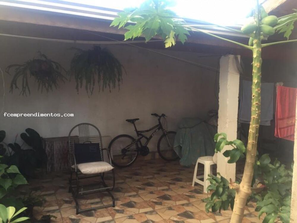 Sobrado à venda com 2 quartos, 140m² - Foto 1