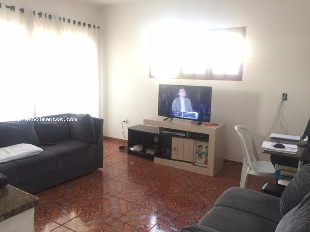 Sobrado à venda com 2 quartos, 140m² - Foto 3