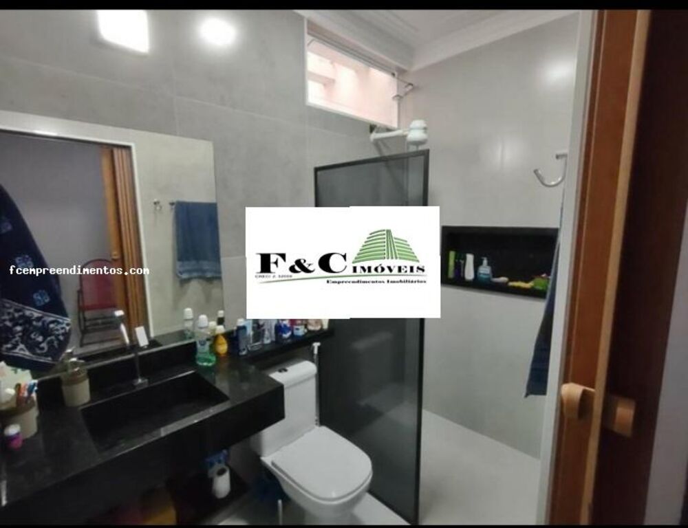 Casa à venda com 2 quartos, 200m² - Foto 3