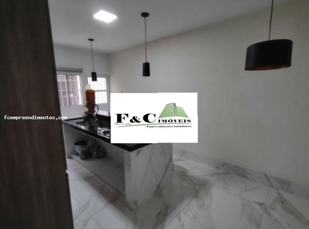 Casa à venda com 2 quartos, 200m² - Foto 2