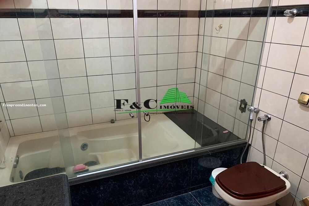 Casa à venda com 3 quartos, 300m² - Foto 4