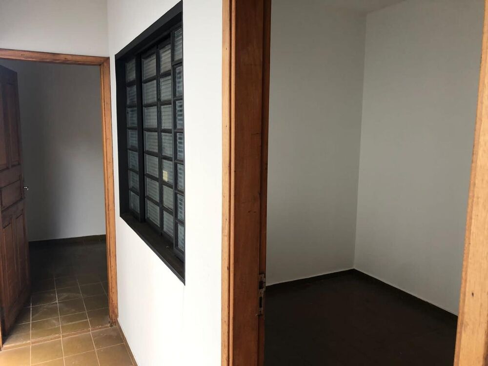 Casa à venda com 3 quartos, 300m² - Foto 8