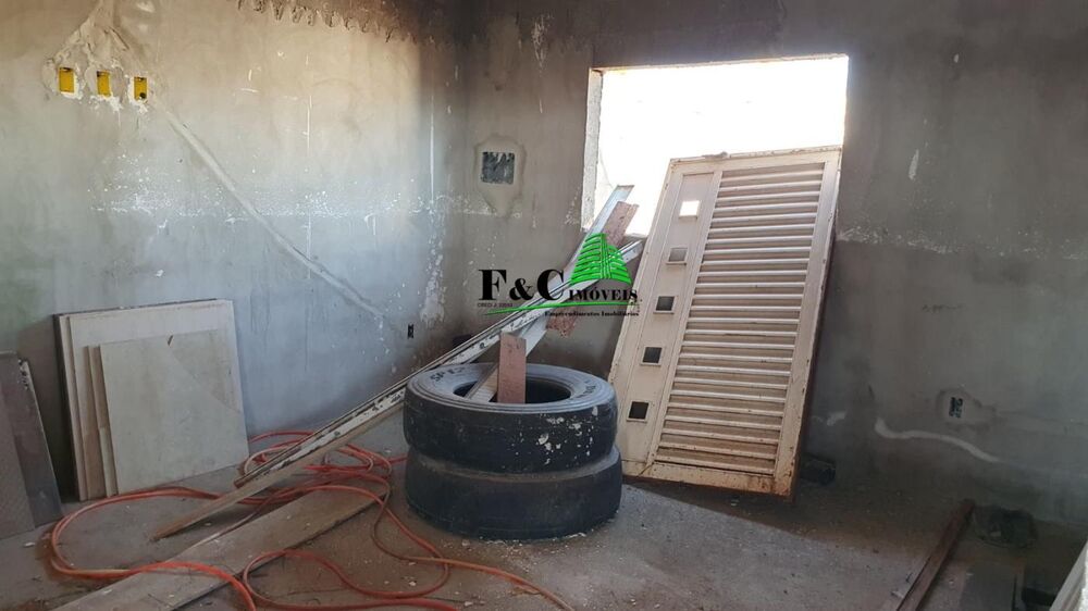 Chácara à venda com 3 quartos, 621m² - Foto 2