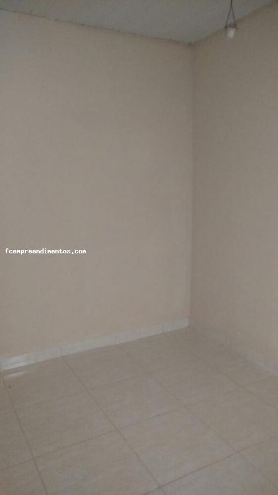 Casa à venda com 3 quartos, 297m² - Foto 1
