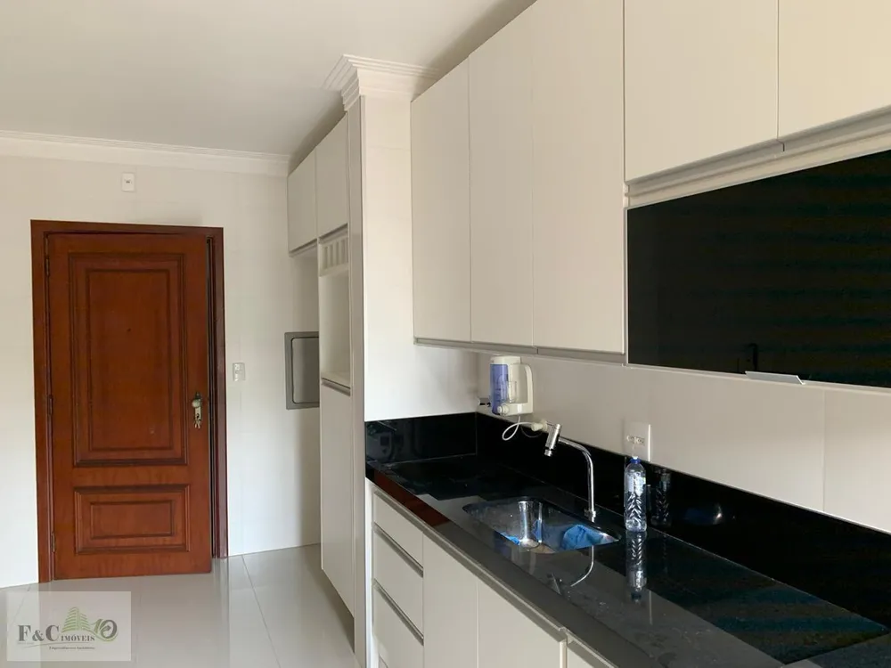 Apartamento, 3 quartos, 137 m² - Foto 2