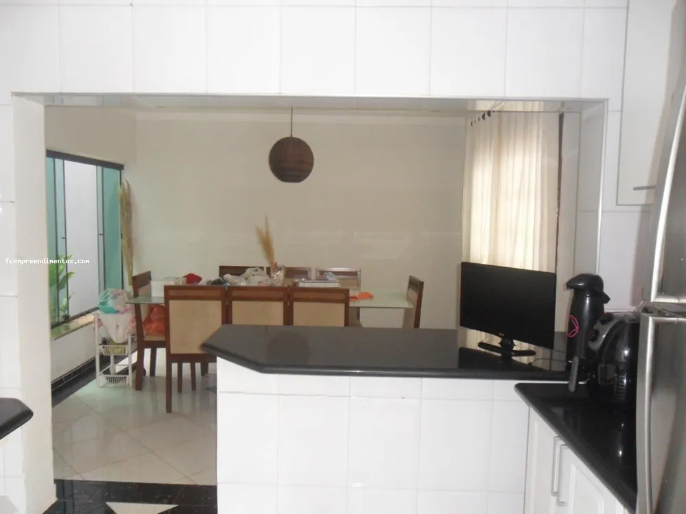 Casa, 4 quartos - Foto 2