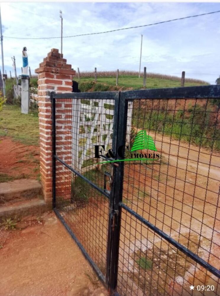 Chácara à venda com 3 quartos, 1500m² - Foto 1