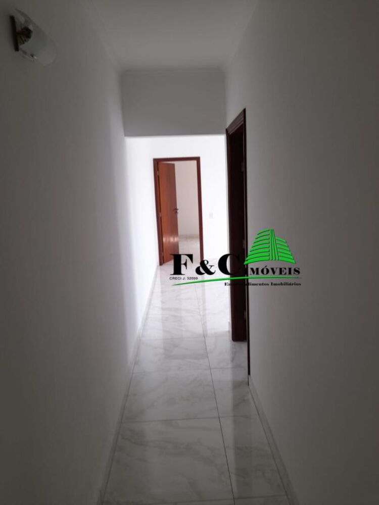Casa à venda com 2 quartos, 140m² - Foto 3