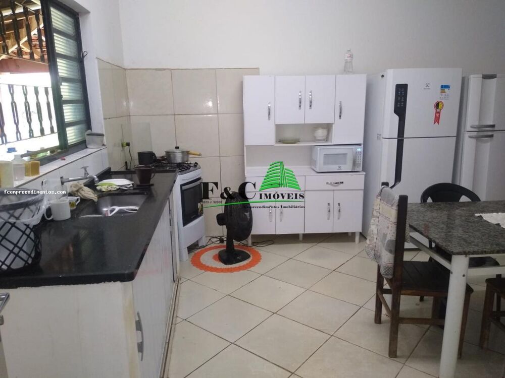 Chácara à venda com 3 quartos, 1870m² - Foto 1