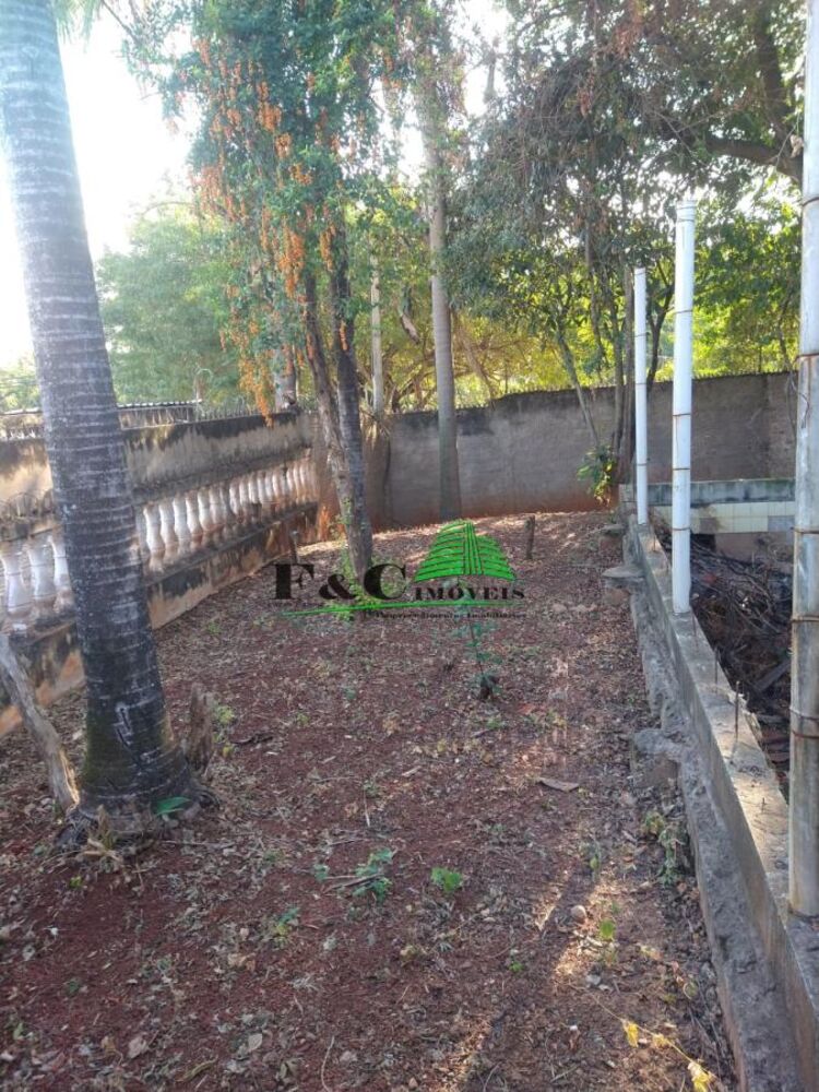 Sobrado à venda com 2 quartos, 401m² - Foto 1