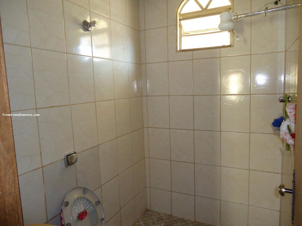 Casa à venda com 4 quartos, 277m² - Foto 3