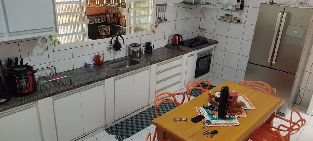 Casa à venda com 2 quartos, 320m² - Foto 3