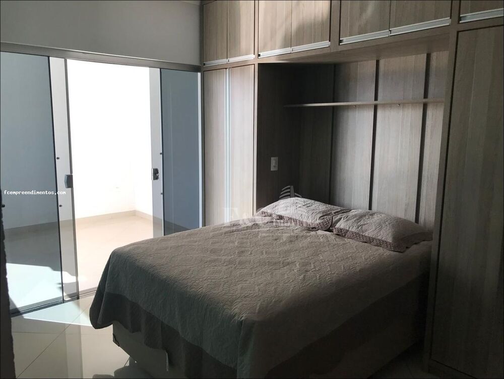 Casa à venda com 3 quartos, 200m² - Foto 5