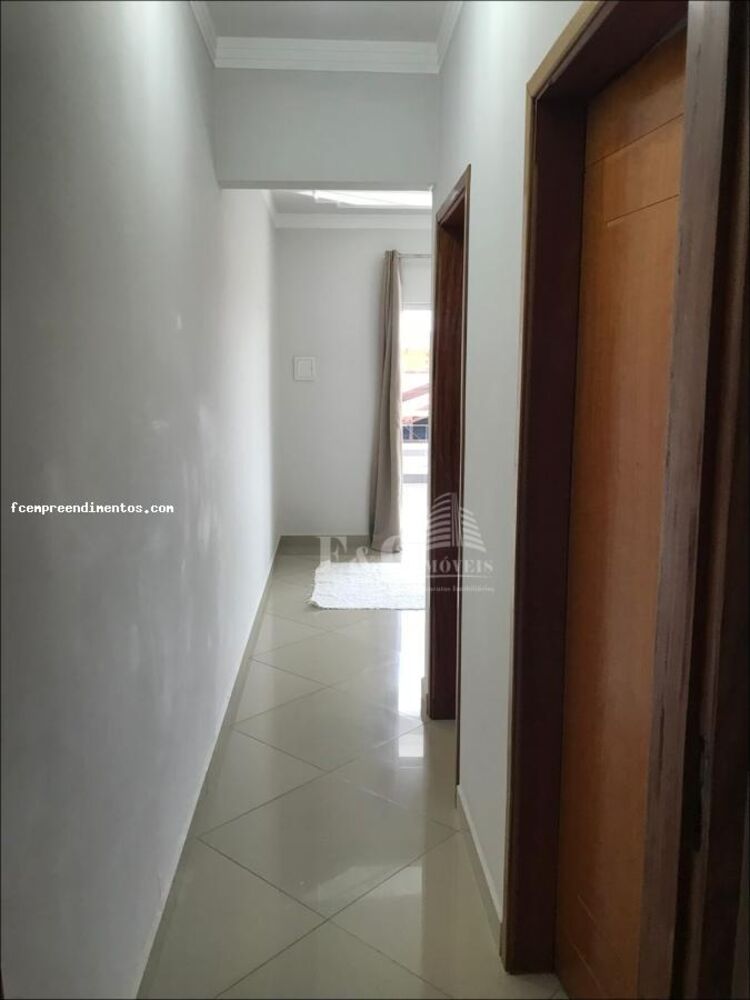 Casa à venda com 3 quartos, 200m² - Foto 6