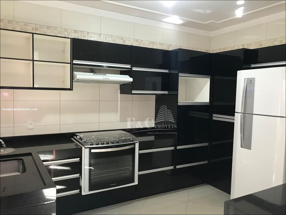 Casa à venda com 3 quartos, 200m² - Foto 8