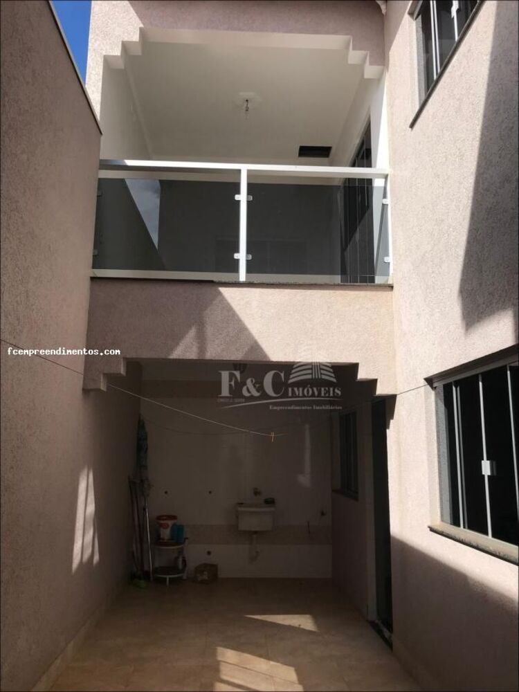 Casa à venda com 3 quartos, 200m² - Foto 10