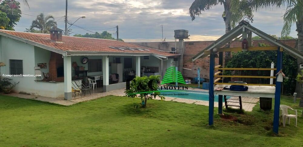Chácara à venda com 2 quartos, 2000m² - Foto 1