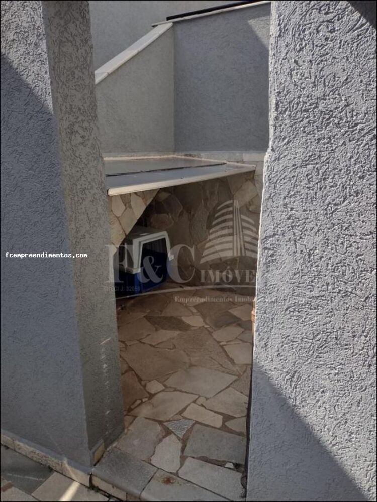 Casa à venda com 4 quartos, 500m² - Foto 4