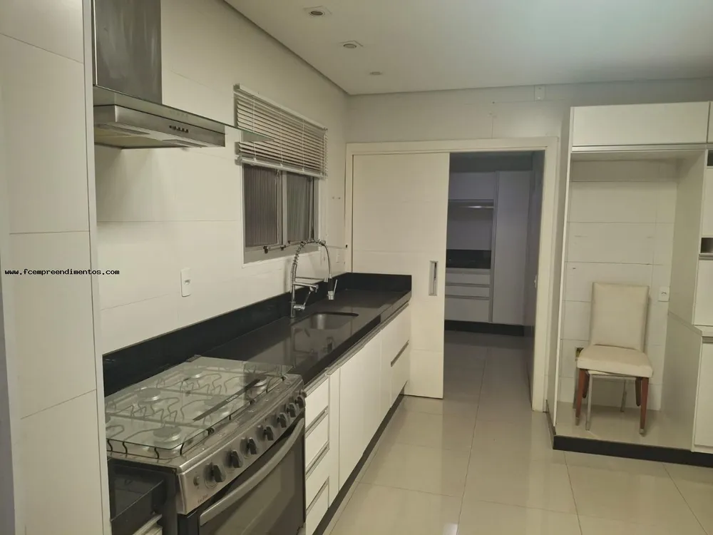 Apartamento, 3 quartos, 224 m² - Foto 4