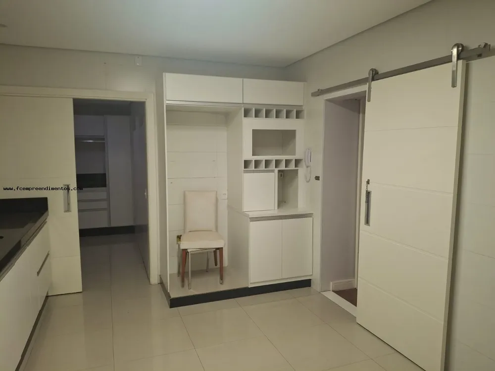 Apartamento, 3 quartos, 224 m² - Foto 5