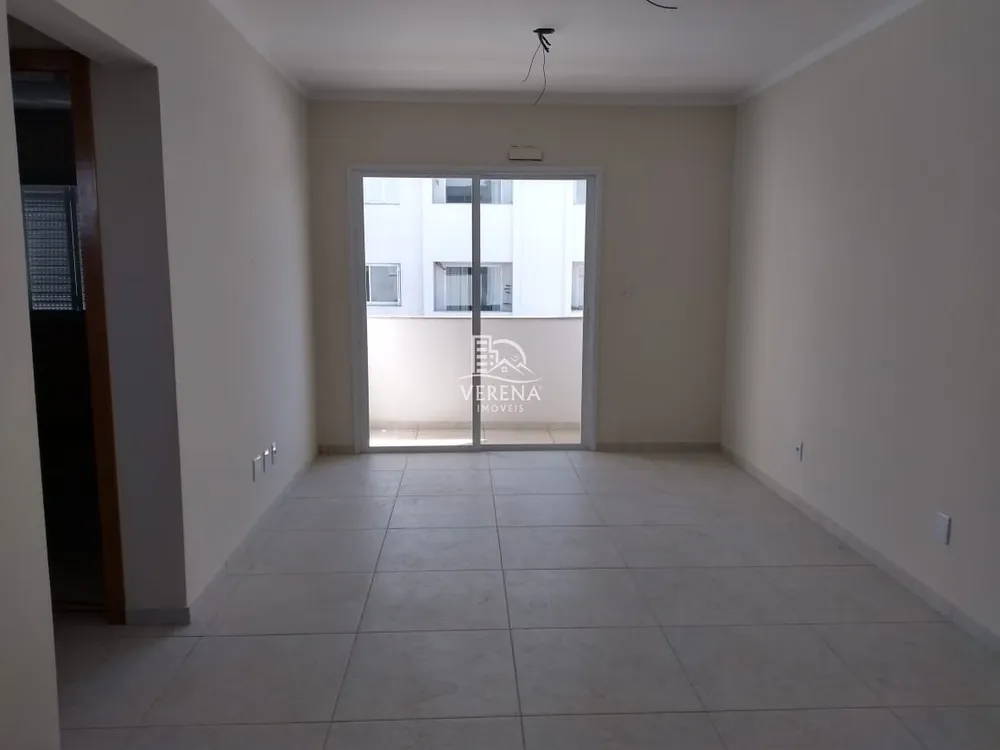 Casa, 3 quartos, 230 m² - Foto 2
